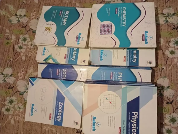 Aakash NEET Study Material 2023-24|| Aakash Study Material || (Used Product) - Image 2